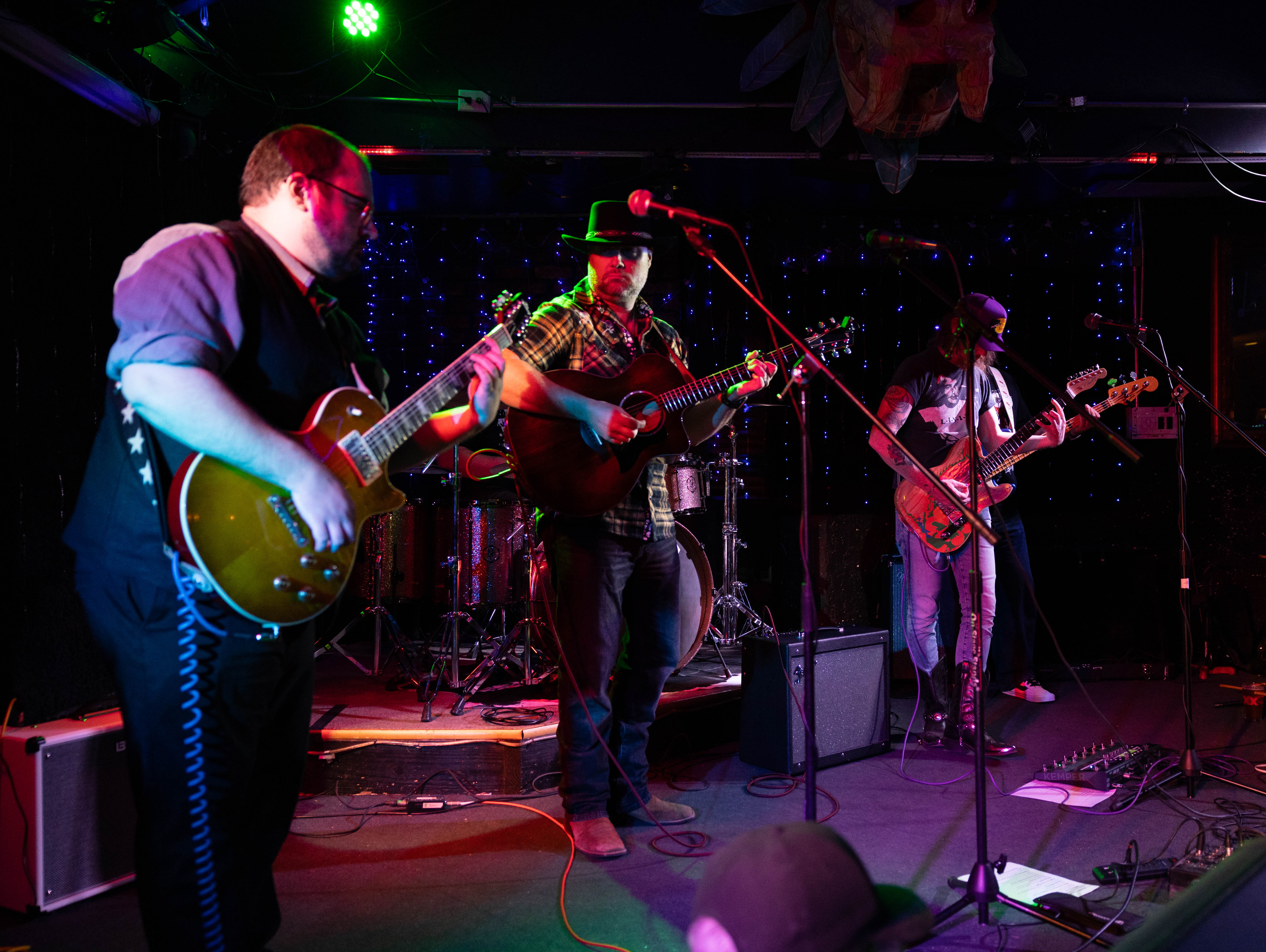 Band Pho Cao In Action